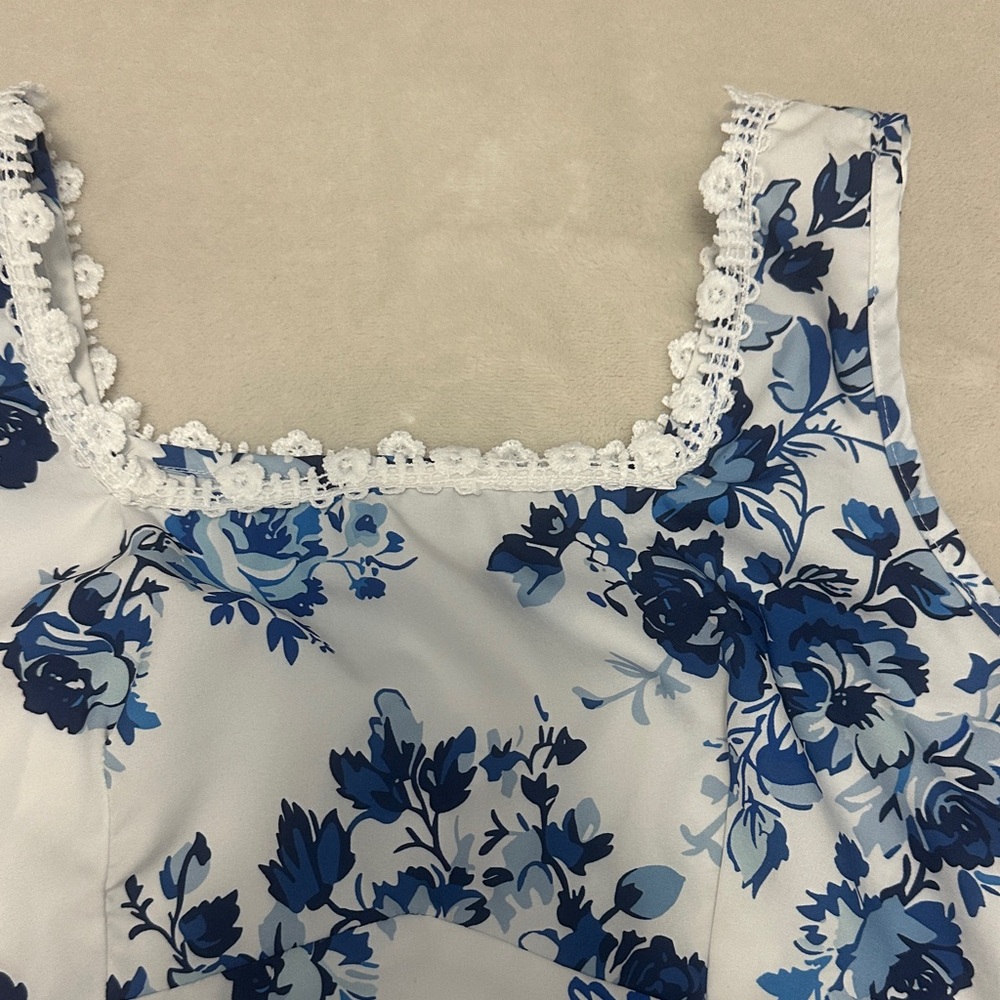 SHEIN Floral Blue and White Dress - Picture 2 of 6